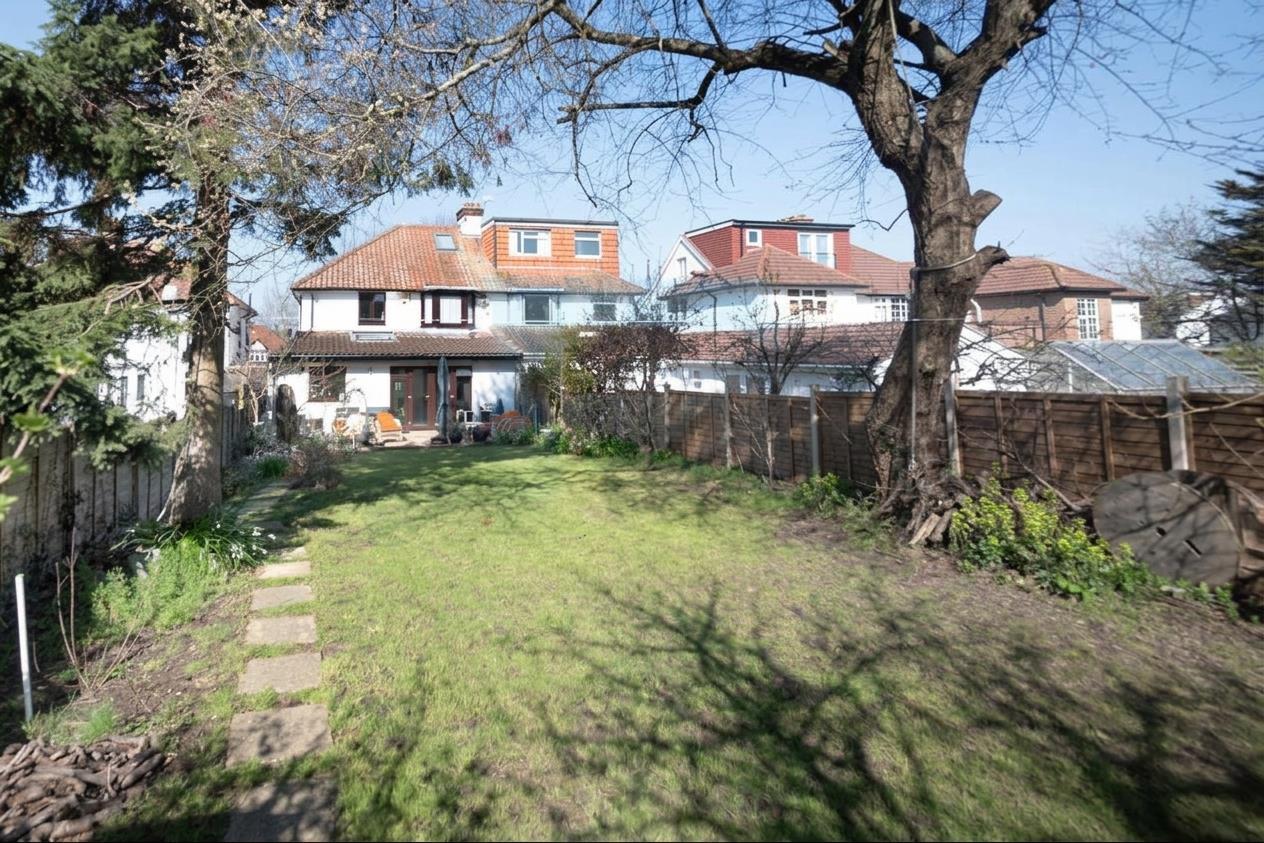 Laurel Gardens, Mill Hill, NW7, London